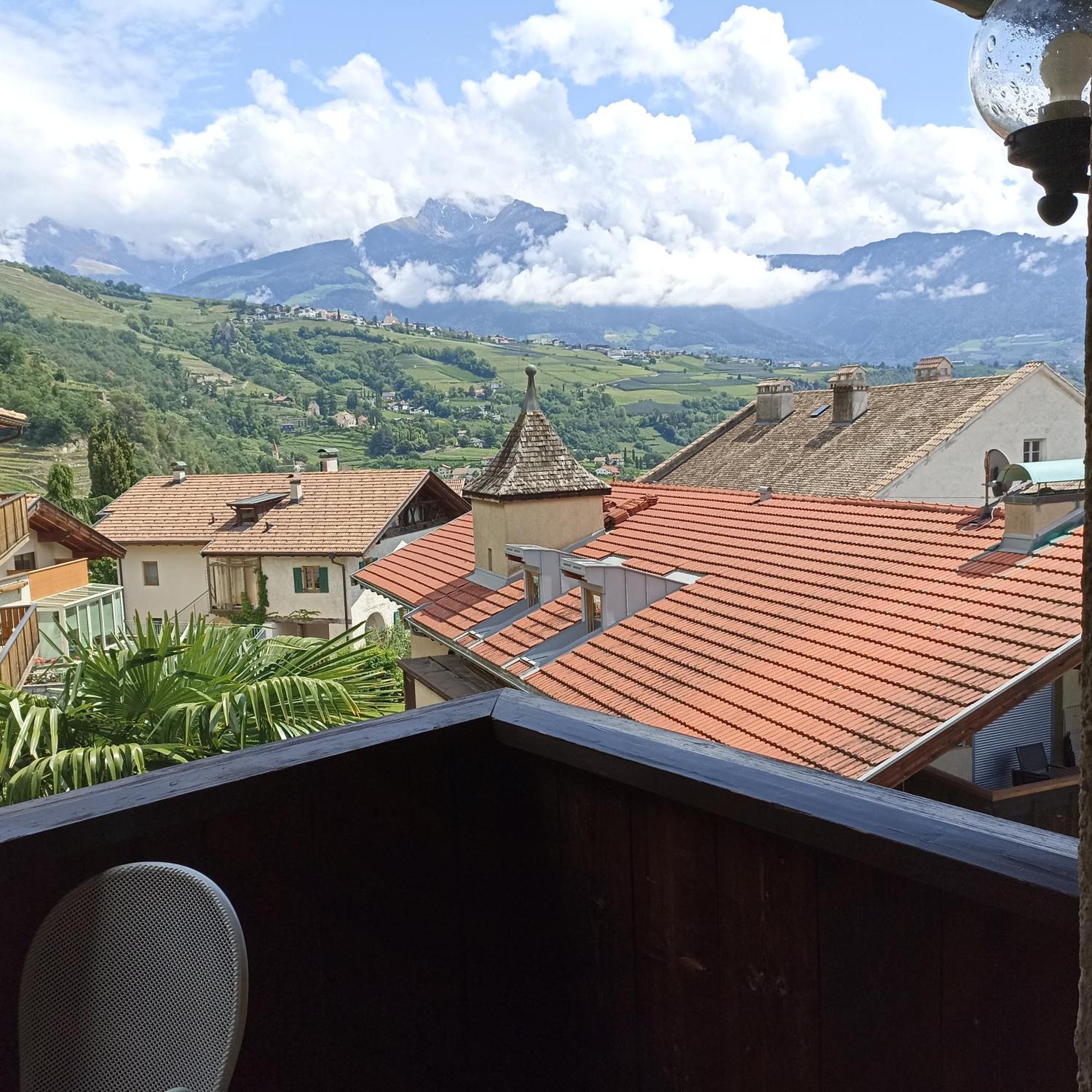 Ferienwohnungen St Hippolyt Mit Hallenbad Lagundo Bagian luar foto